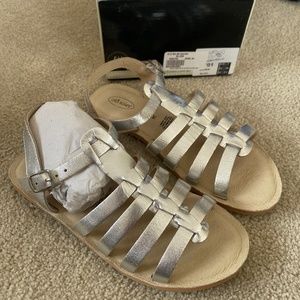 NIB OLD SOLES GIRLS SAFARI GLADIATOR SANDAL SILVER EU34 US2.5